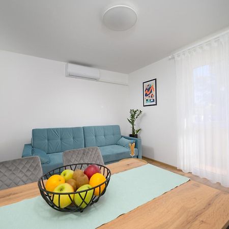 Apartment Pina Poreč Eksteriør billede