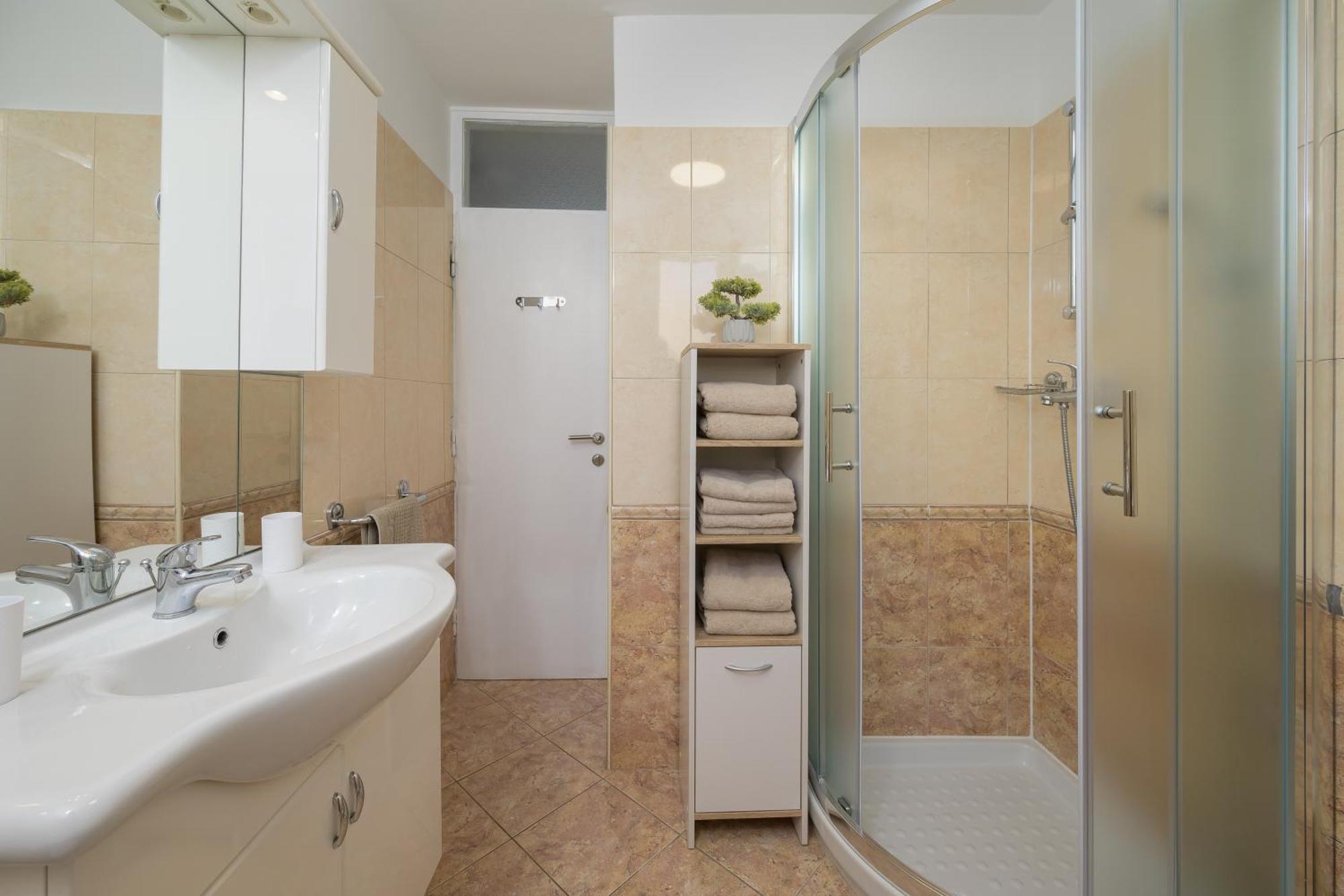 Apartment Pina Poreč Eksteriør billede